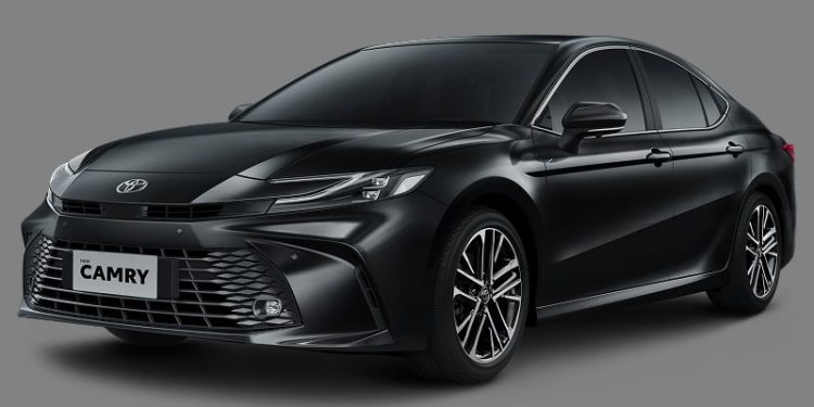 Rilis New Camry Bensin untuk Jaga Pasar Fleet, Varian Hybrid Tertinggal Jauh