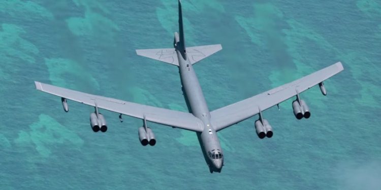 AS Terus Teror Maduro dengan Dekatnya 2 Pesawat Pengebom B-52 ke Venezuela