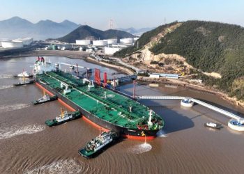 Kilang China Jauhi Minyak Rusia Usai Sanksi Baru AS