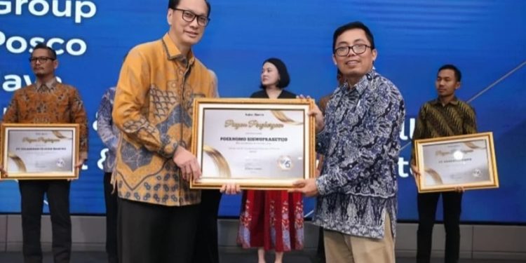 Dirut Tanjung Lesung Raih Penghargaan Sosok Visioner di Bidang Pariwisata