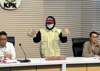 Duit Rp500 Juta Disita KPK dalam OTT Bupati Ponorogo