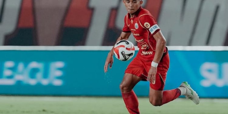 Gol Dari Tengah Lapangan Rizky Ridho Masuk Nominasi Penghargaan Puskas