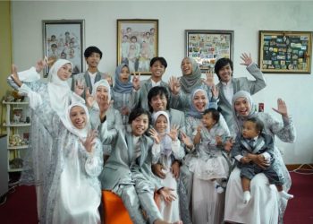 Hari Anak Sedunia Inspirasi Keluarga dengan 14 Anak