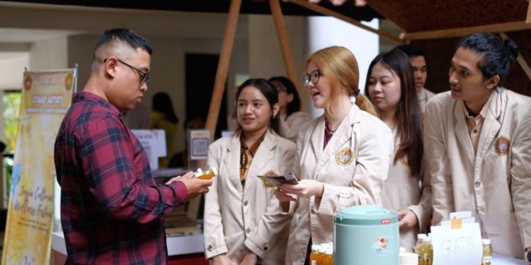 Festival Kesehatan Budaya Jogja, Farmasi Bersama Lintas Prodi Hadirkan Kesehatan Holistik