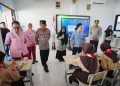 Kapolri Kunjungi SMP Kemala Bhayangkari Karanganyar Bersama Titiek Soeharto