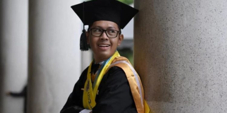 Kisah Rizal, Lulus Magister di UGM dalam Waktu Kurang dari 2 Tahun dengan IPK 4,00