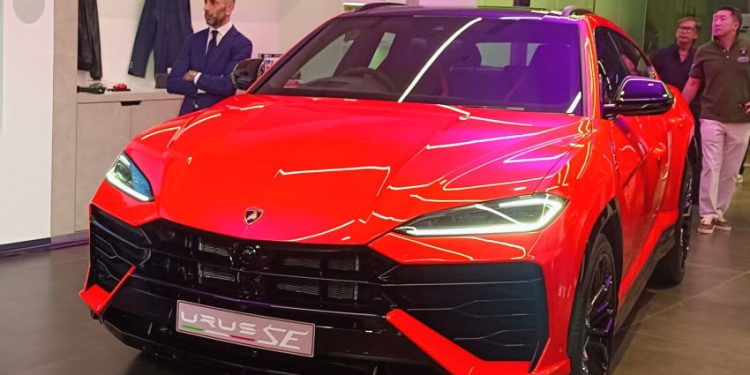 Urus SE Meluncur di Indonesia dengan Mesin Hybrid Bertenaga Tinggi