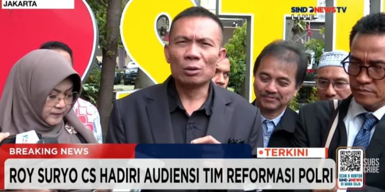 Roy Suryo dan Tim Tinggalkan Pertemuan dengan Komisi Percepatan Reformasi Polri