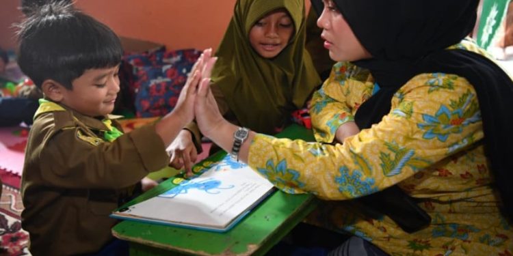 Tunjangan Guru Honorer Naik Menjadi Rp400.000 Tahun Depan, Langsung Cair ke Rekening