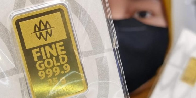 Harga Lengkap Emas Antam Per Senin 24 November 2025 Turun Tipis