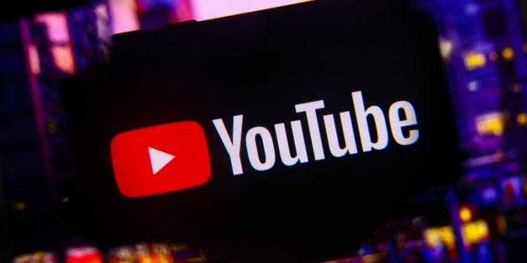 Uji Coba Fitur Ringkasan Komentar di Aplikasi Studio YouTube