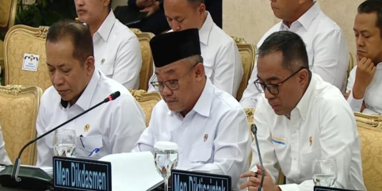 16.500 Guru Terdampak Bencana Sumatera Akan Mendapat Tunjangan 2 Juta Rupiah