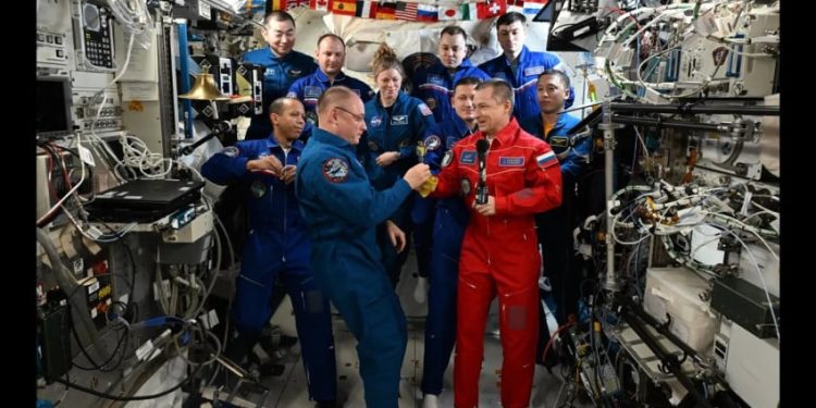 Astronot Ucapkan Selamat Tinggal ISS setelah 245 Hari Mengorbit