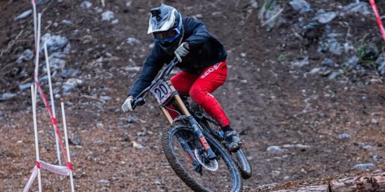 Atlet Downhill Rendy Varera Raih Medali Pertama Indonesia di SEA Games 2025