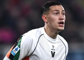 Jurnalis Italia Ungkap AC Milan Tertarik Rekrut Jay Idzes dari Sassuolo