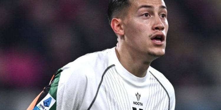 Jurnalis Italia Ungkap AC Milan Tertarik Rekrut Jay Idzes dari Sassuolo