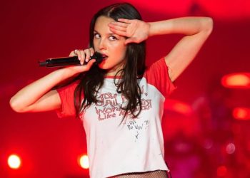 Olivia Rodrigo dan Louis Partridge Berpisah Setelah Dua Tahun Bersama