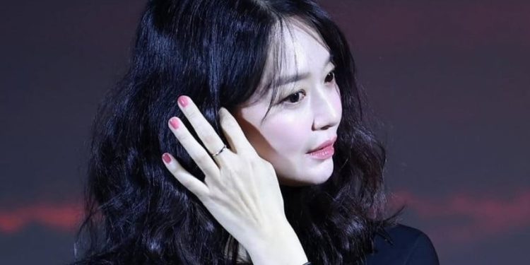 Menikah dengan Kim Woo Bin, Ini 5 Drakor Populer yang Dibintangi Shin Min Ah