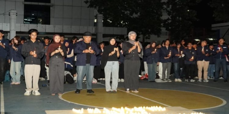 Nyalakan 1.000 Lilin untuk Menghormati Korban Banjir di Sumatera