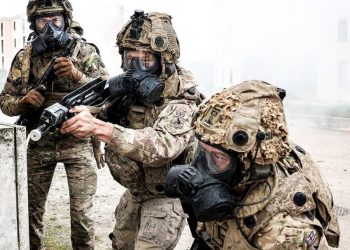 Prancis Menyarankan NATO untuk Melaksanakan Latihan Perang di Greenland