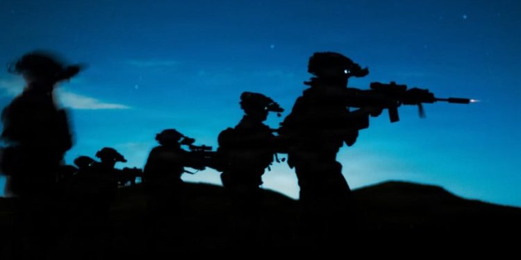 Serangan AS ke Venezuela setelah Pengerahan Kekuatan Militer di Laut Karibia selama Berbulan-bulan
