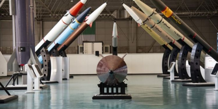 Iran Tingkatkan Pertahanan Misil Jelang Kedatangan Jet Tempur AS dan Israel