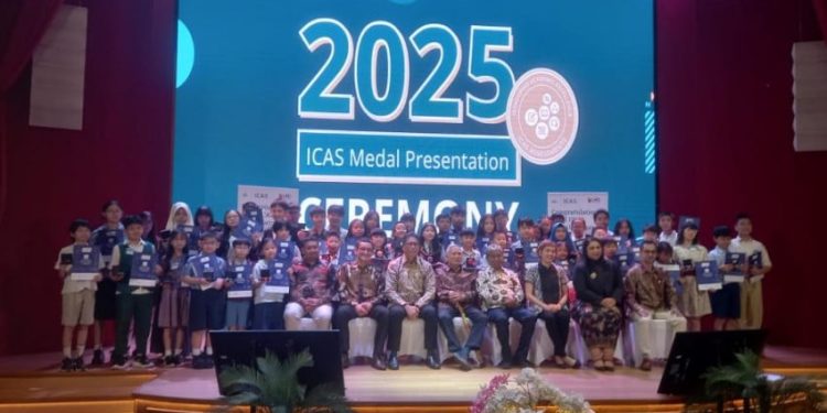 Siswa Indonesia Mendapatkan 77 Medali Emas di Ajang Kompetisi ICAS 2025
