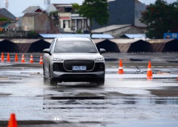 Genangan 60cm Bisa Dilewati dan Parkir Sendiri Tanpa Supir