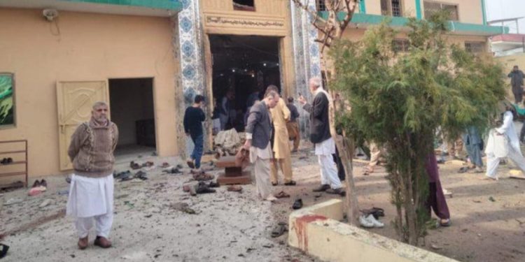 Serangan Bom Bunuh Diri Masjid Syiah Islamabad Menewaskan 31 Orang Saat Salat Jumat